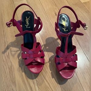 Woman’s YSL tribute sandals worn once !! Comes with original box